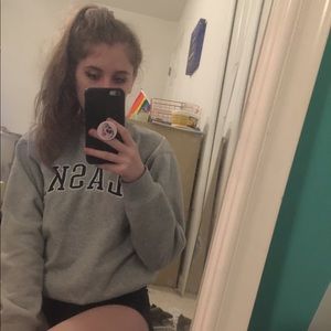 Meet your Posher, Julia